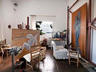 Interior de la casa de Salvador Dali en Port LLigat (Cadaqués), en una foto facilitada por la Fundació Gala-Salvador Dalí.