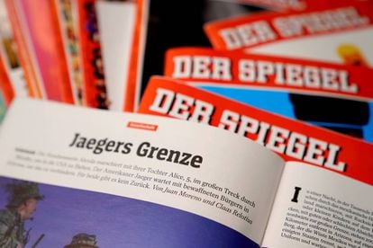 Exemplars de la revista 'Der Spiegel' amb el reportatge que va fer que es destapés l'engany.