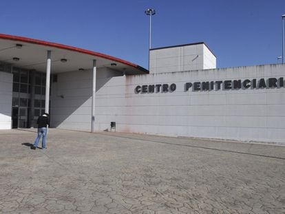 Centro penitenciario de Villahierro en Mansilla de las Mulas (León), donde cumplía condena el reo huido.