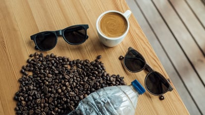 Imagen promocional de las gafas de sol elaboradas a partir de restos de café molido y plástico PET de la marca madrileña.