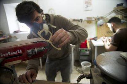 Proceso de fabricación de las gafas Pantai.