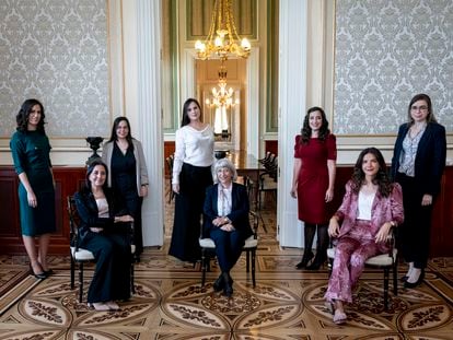 Galardonadas por el Premio de Matemáticas de la Fundación BBVA y la RSME: de izquierda a derecha Mercedes Pelegrín García, María Jesús Carro, Maripaz Tirado, María Cumplido, Olga Gil, Judit Muñoz, Ujué Etayo y María Ángeles García Ferrero.