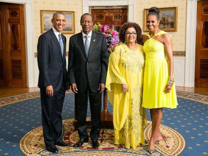 Blaise Compaoré y su mujer, recibidos por Barack y Michelle Obama en la Casa Blanca.
