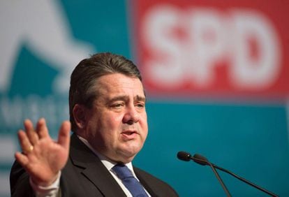 El l&iacute;der del SPD, Sigmar Gabriel, el jueves en un acto en Karlsruhe.