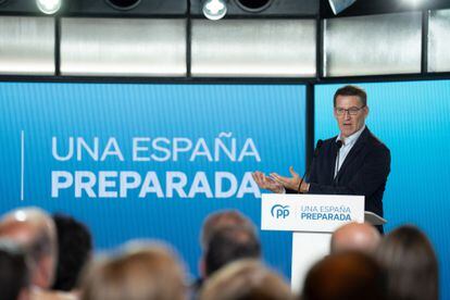Feijóo promete rebajar el IRPF a quienes cobren menos de 40.000 euros y alcanzar los 22 millones de afiliados