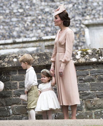 Jorge y Carlota ejercieron de pajes en la boda de su tía Pippa Middleton, en laprimavera de 2017. 