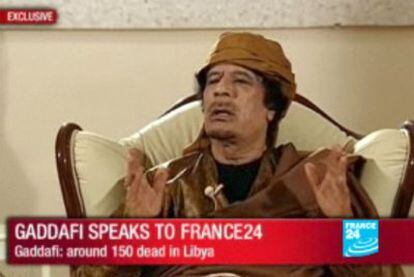 Gadafi, durante la entrevista que concedió al canal France 24.