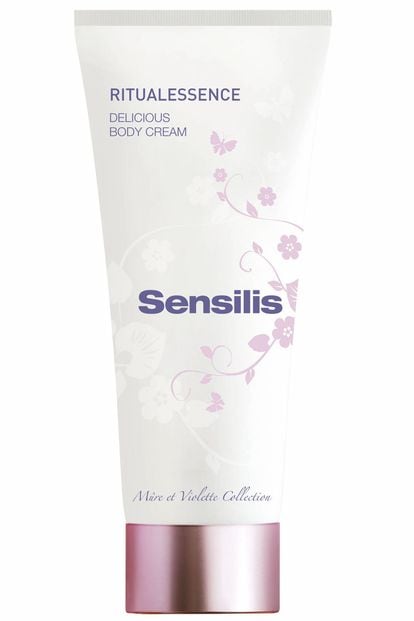 Crema Corporal Deliciosa de Sensilis (29,50 euros). Una hidratante corporal con efecto reafirmante que deja la piel suave, nutrida y flexible. Tiene un rico perfume de mora y violeta.