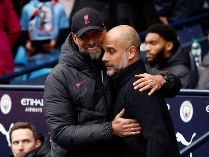 Jurgen Klopp y Pep Guardiola, el pasado abril.