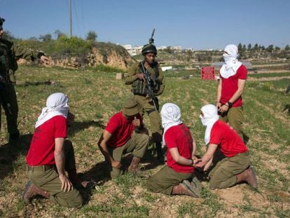 Soldados israel&iacute;es de maniobras en Cisjordania, este 1 de marzo. 