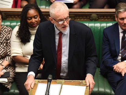 El líder de los laboristas, Jeremy Corbyn, habla este lunes en el Parlamento británico.