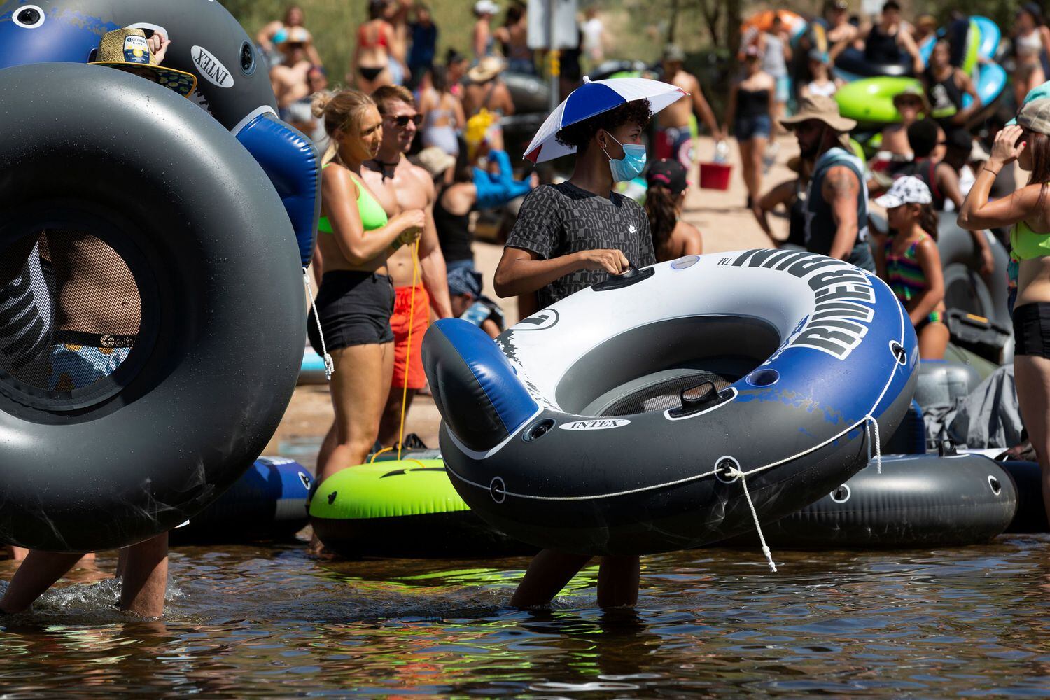 Fiesta de lanchas en el río Salt River, Arizona, el pasado 27 de junio. 