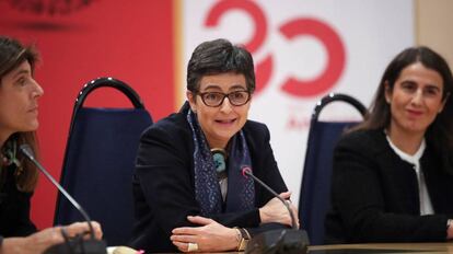 La ministra de Exteriores, Arancha González Laya, durante su visita a la sede de la Agencia Española de Cooperación Internacional.