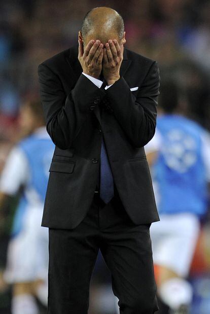 La reacción de Guardiola al gol de Thiago Silva.