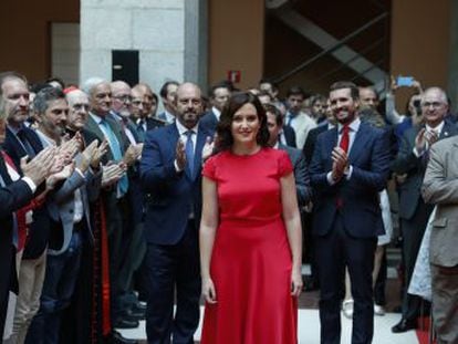 La presidenta madrileña contraprograma la estrategia de moderación de Casado ante las elecciones del 10 de noviembre