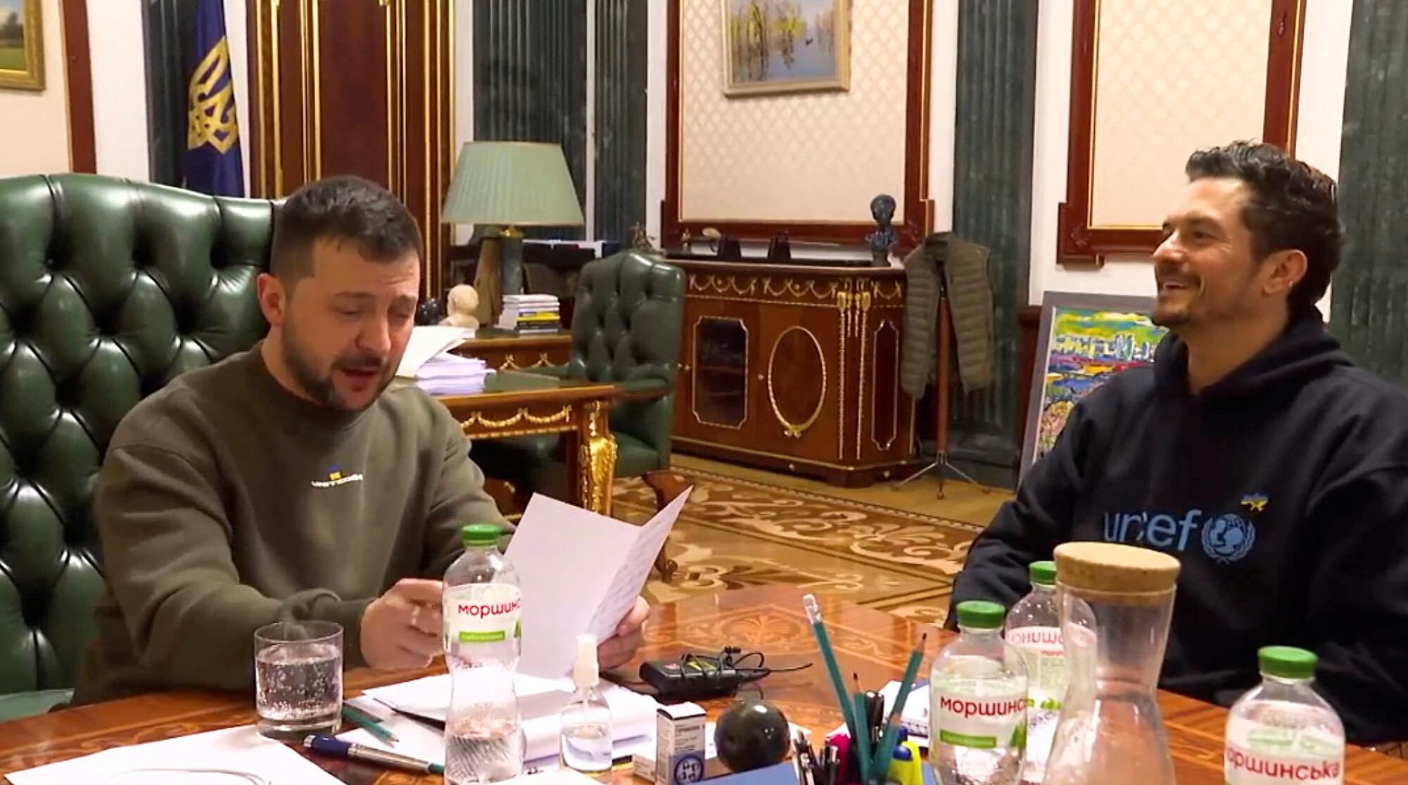 Orlando Bloom ofrece su apoyo a Zelenski en Kiev 