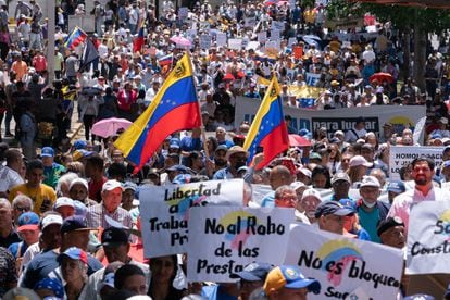 La protesta por el Día del Trabajo en las calles de Caracas.