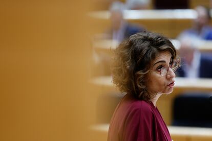 La vicepresidenta primera y ministra de Hacienda, María Jesús Montero, en el Senado, este miércoles.