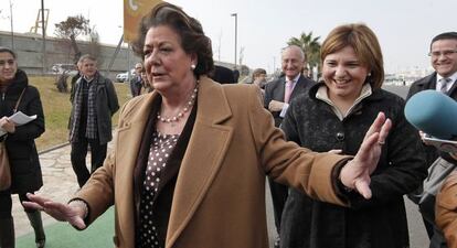 La alcaldesa de Valencia, Rita Barberá, en la Marina Real del puerto de Valencia