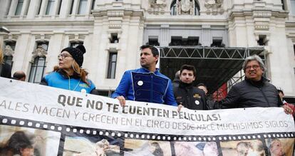 Protesta de empleados de circo contra la prohibición de espectáculos con animales en Madrid.