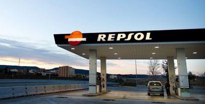 Una estaci&oacute;n de servicio de Repsol en Barcelona