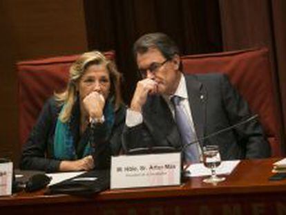 El presidente de la Generalitat catalana, Artur Mas, y su vicepresidenta, Joana Ortega.