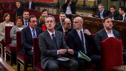 Los políticos catalanes Joaquim Forn, Raül Romeva y Oriol Junqueras, acusados de sedición, en el Tribunal Supremo durante el juicio (2019).