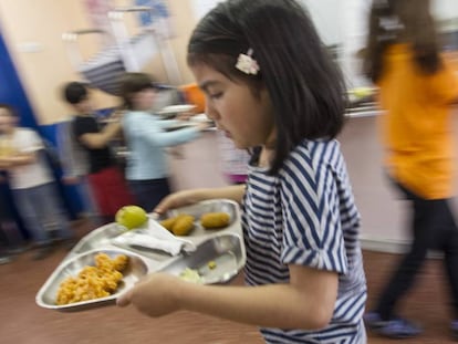 Una nena en una escola de Barcelona.