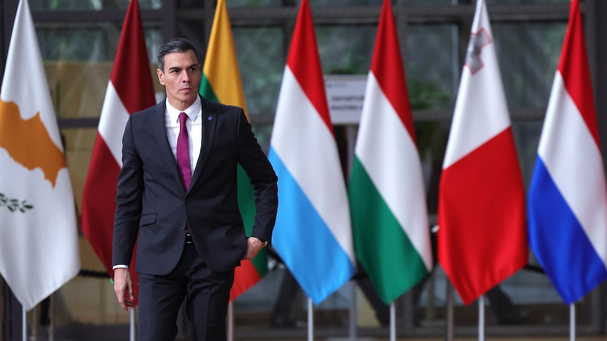 España busca un acuerdo sobre el presupuesto de la UE que evite el recorte de más del 30% de los fondos | Economía