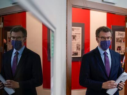 El presidente del PP, Alberto Núñez Feijóo, durante una rueda de prensa en el palacio de La Moncloa en Madrid el pasado día 7 de abril.