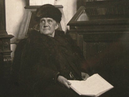 Anna Grigoryevna Dostievskaia en el Museo Histórico de Moscú en 1916.