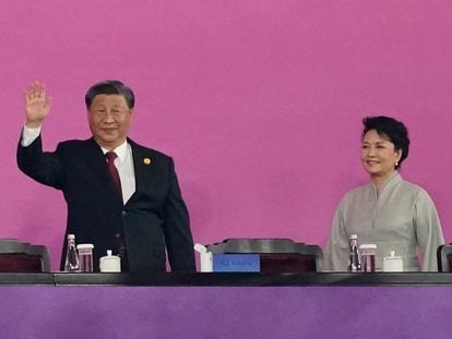Xi Jinping, presidente chino, y su esposa, Peng Liyuan, el 23 de septiembre en la inauguración de los Juegos Asiáticos, en Hangzhou.
