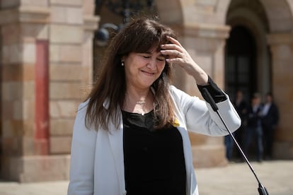 Laura Borràs en una comparecencia delante del Parlament, este jueves, tras conocer la sentencia que la condena.