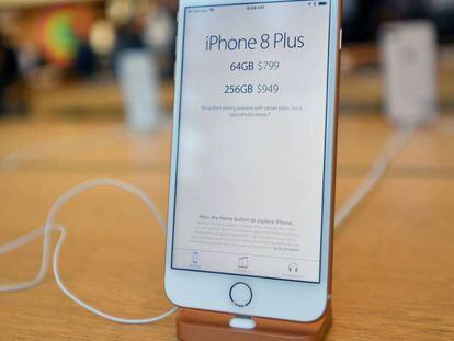 El iPhone 8 Plus en la tienda de Apple de San Francisco. En vídeo, comparativa del iPhone 8 con el iPhone 8 Plus.