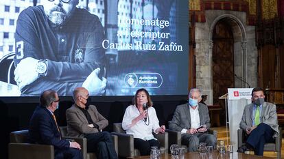 Homenaje este jueves a Carlos Ruiz Zafón.