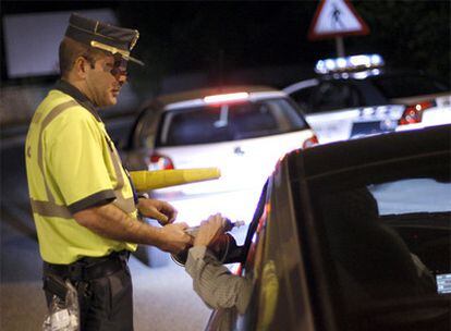 La primera causa de las condenas a prisión por delitos de tráfico es la conducción temeraria.