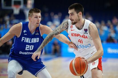 La selección española de baloncesto disputará su undécima semifinal consecutiva en un Campeonato de Europa, tras imponerse este martes por 100-90 a la de Finlandia en el encuentro de cuartos de final del Eurobasket 2022 disputado en Berlín. El conjunto español, vigente campeón del mundo, se medirá el próximo viernes, 16 de septiembre, en las semifinales con el ganador del duelo de cuartos (Alemania o Grecia).