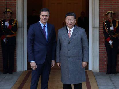 El presidente del Gobierno, Pedro Sánchez, recibe en la Moncloa al presidente de la República Popular China, Xi Jingping.