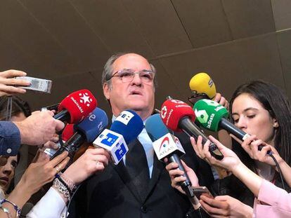 Ángel Gabilondo, portavoz del PSOE en Madrid, habla a los medios, este miércoles.