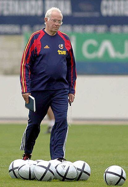 Luis Aragonés, durante un entrenamiento de la selección española.