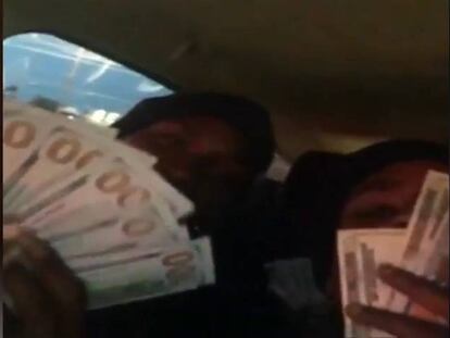 Raderius Glenn Collins presume junto con otros dos amigos de haber efectuado un robo en su transmisión en vivo por Facebook.