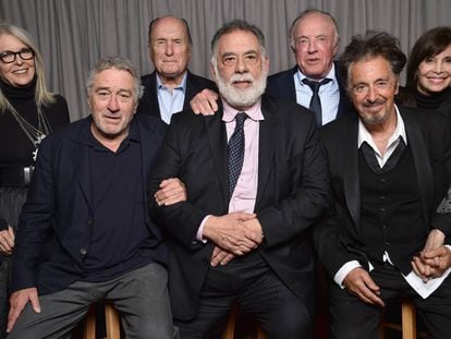 Desde la izquierda, Diane Keaton, Robert De Niro, Robert Duvall, Francis Ford Coppola, James Caan, Al Pacino y Talia Shire reunidos en el Festival Tribeca.