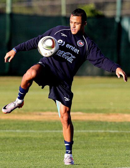 Alexis Sánchez, durante un entrenamiento de su selección en Sudáfrica.