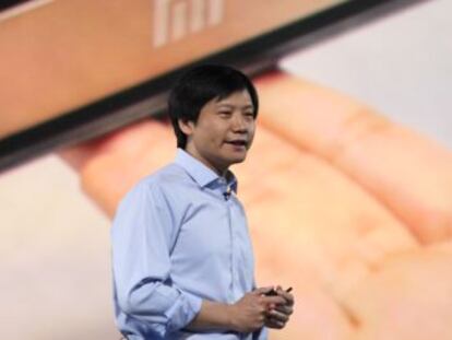 El fundador y presidente de Xiaomi, Lei Jun, durante una presentaci&oacute;n en mayo de este a&ntilde;o en Pek&iacute;n China). 