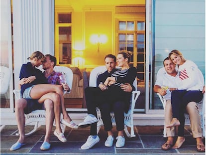 Taylor Swift y Tom Hiddleston, Ryan Reynolds y Blake Lively, y los amigos de la infancia de Taylor Swift: Britany y Benjamin LaManna.