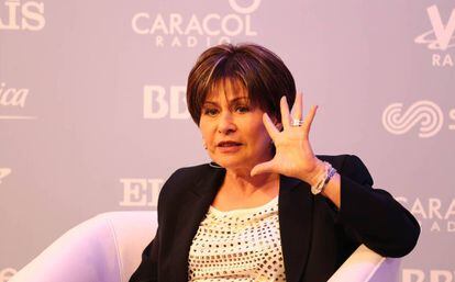 Martha Amorocho, víctima del conflicto armado, participa en el Foro por la Paz en Colombia.
