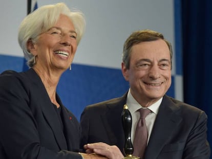 Christine Lagarde y mario Draghi durante la despedida de este como presidente del BCE.