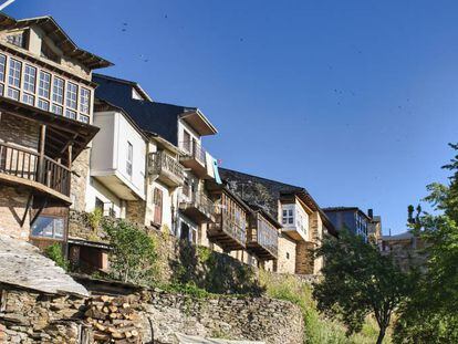 Viviendas y casas en la villa de Puebla de Sanabria en la provincia de Zamora