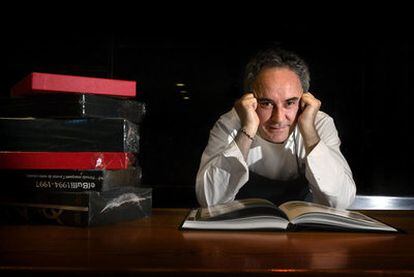 Ferran Adrià, en la cocina de su restaurante, en Cala Montjoi (Roses, Girona).