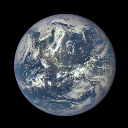 Imatge de la Terra presa des del satèl·lit 'Deep Space Climate Observatory'.